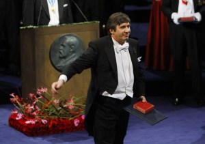 Nobel+Prize+Award+Ceremony+2010+yfVci6dCiPdl