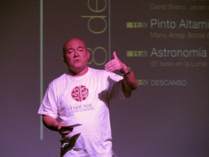 @Uhandrea inagurando el evento.