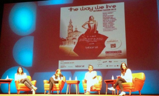 Compartiendo mesa redonda con @carriecomprando, @beautyblog_es y @isasaweis