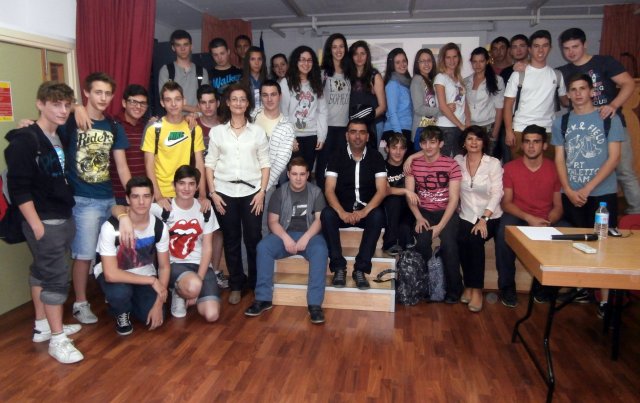 Con alumnos y profesores de l.E.S. José Planes