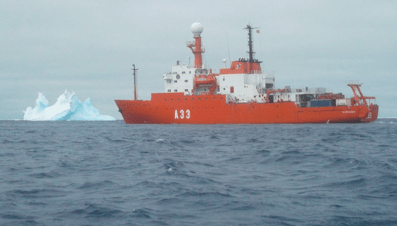 Imagen 3. BIO Hespérides a la caza de blooms.